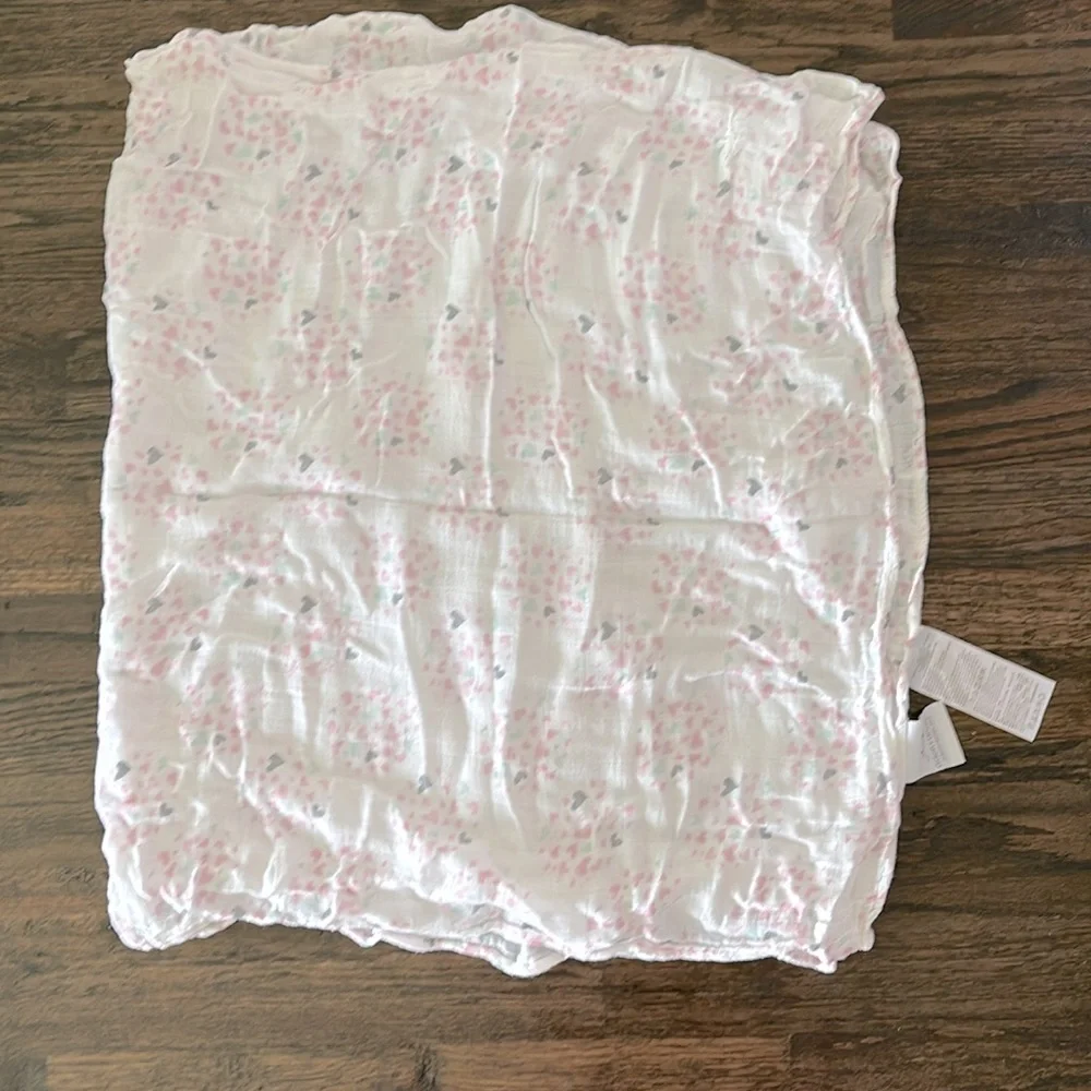 Aden + Anais Heart Print Bamboo Swaddle Blanket